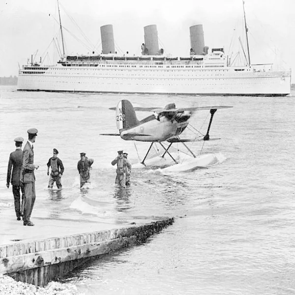 

Императрица Великобритании Кубок 1931 Старые фото Совершенно новый оригинальный Spot Plc