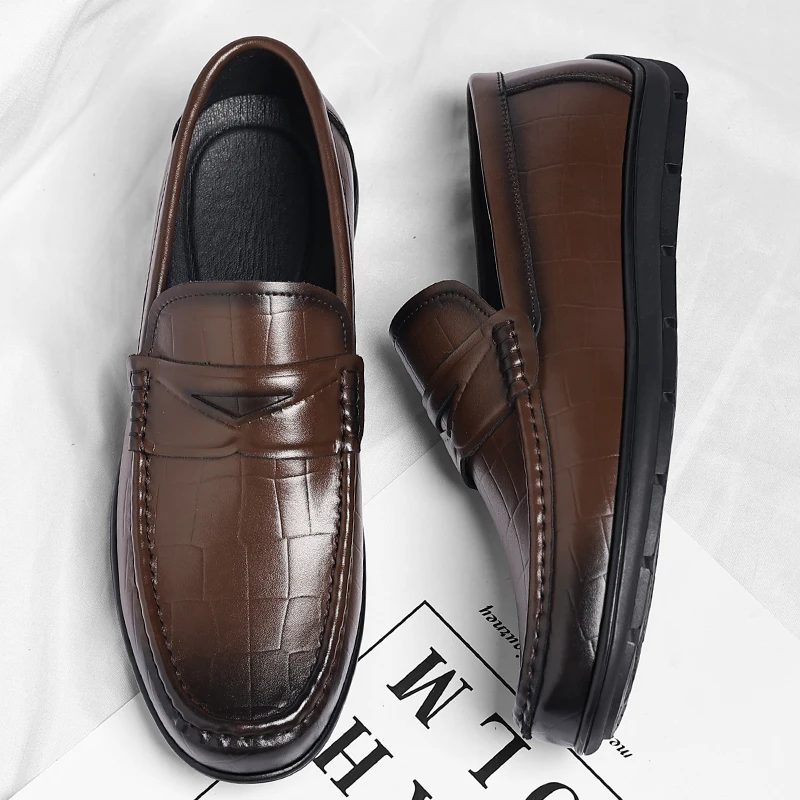 

High Quality Men's Classic Cowhide Breathable Casual Loafers Fashionable British Men Comfortable Soft Soled Casual Leather Shoes