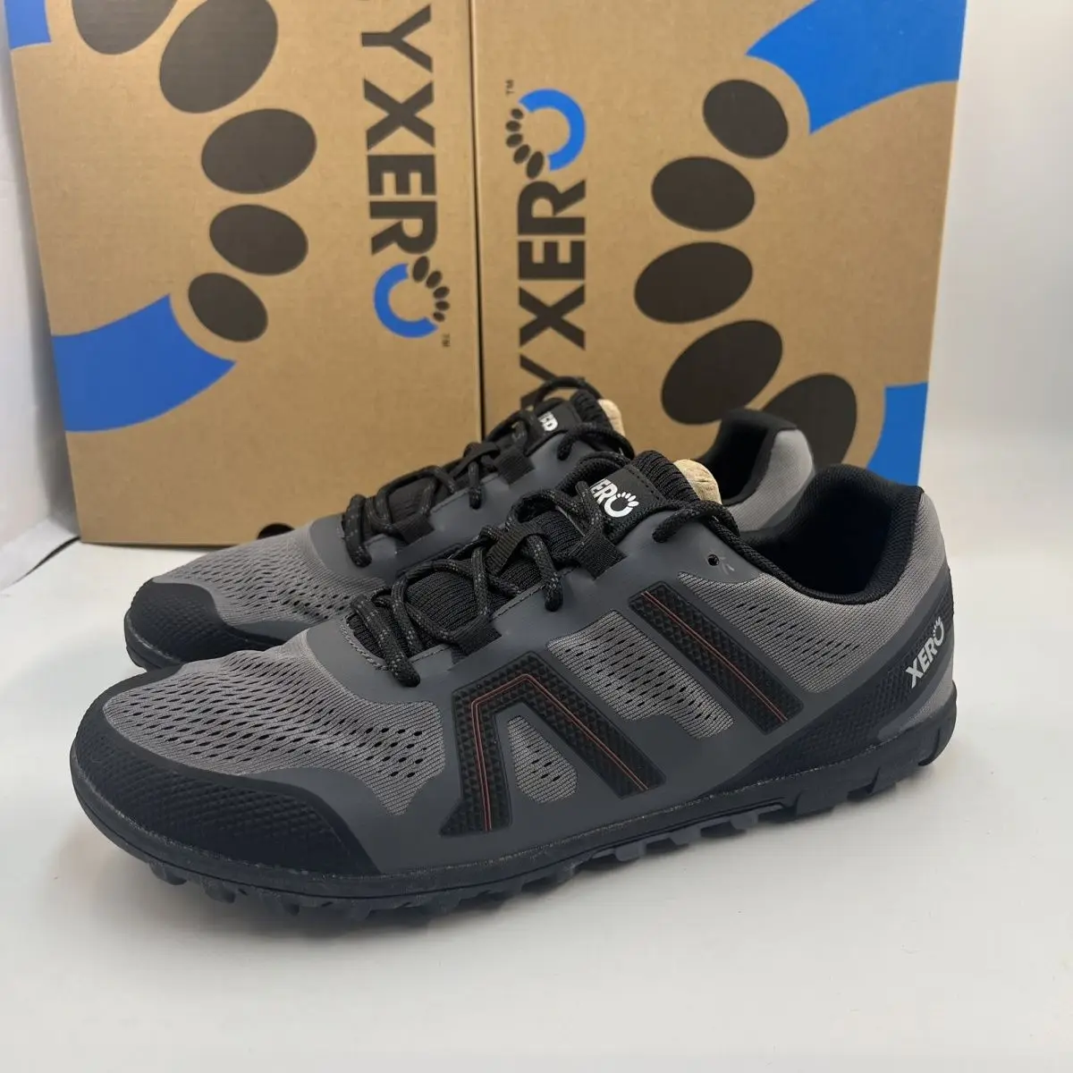 2025 Neutral Weightlifting Fitness Sneakers Portable Athletic Shoes Soft Sole Training Shoes Walking Shoes