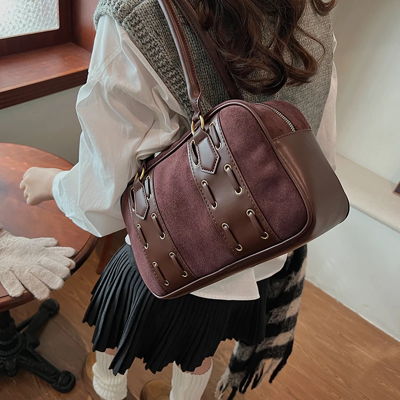 

Women Faux Suede Shoulder Bag Stylish Armpit Bag Solid Color Vintage Carrying Bag Zip Closure Chic Hobo Bag Retro Shoulder Purse
