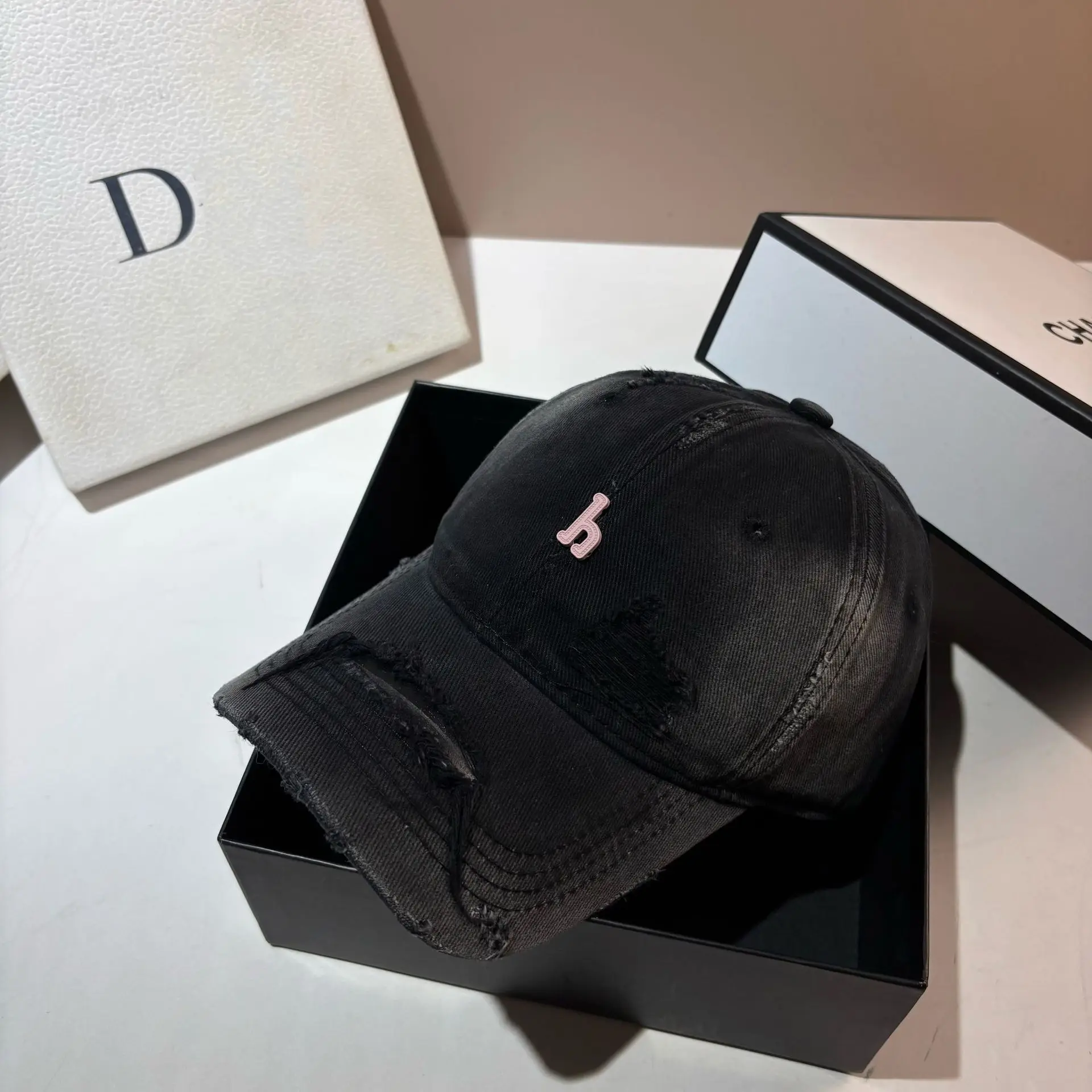 Spray-Dye Distressed Baseball Cap, Cotton Unisex Outdoor Casual Hat