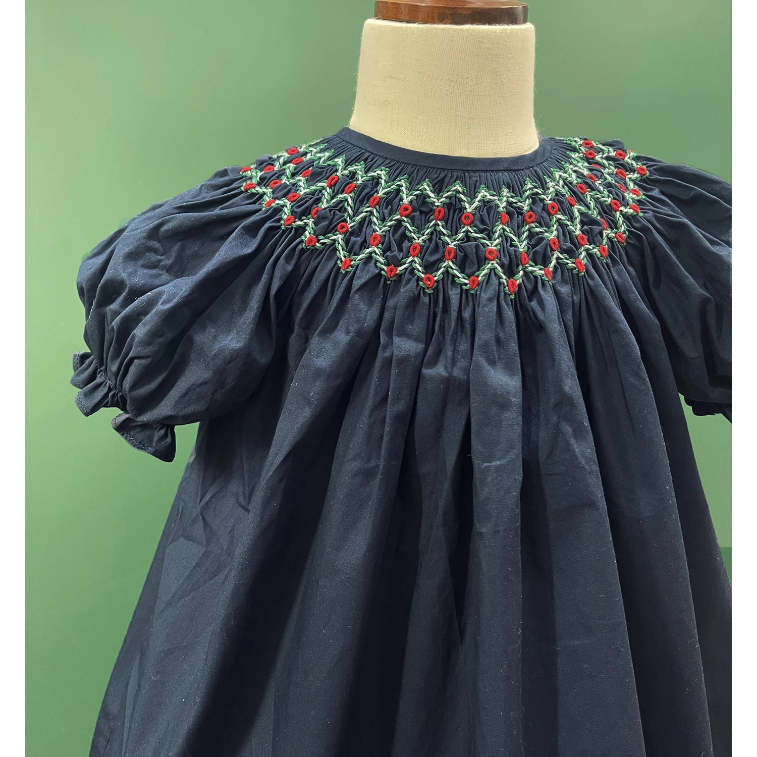 Summer New Girls Smocking Dress Navy Blue 100% Cotton Pure Manual Embroidery Puff Sleeves Casual Fashionable Outfit Clothing