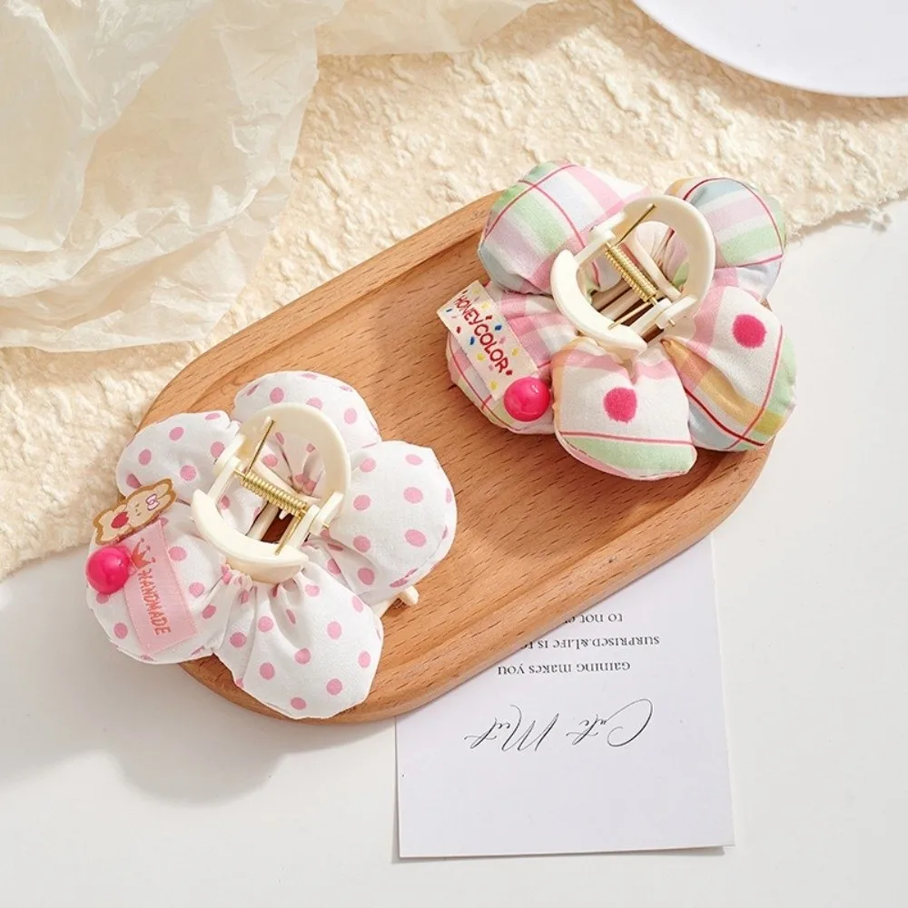 Neue Blume Puff Haarspange Stoff Shaggy 3D Blume Grip Clip Rosa Farbe Haarschmuck Haarschmuck