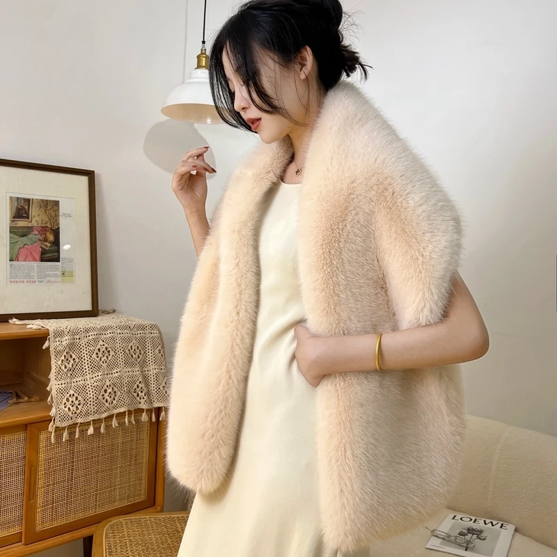 Faux Fur Wedding Shawl Woman Party Bride Cape Cloak Autumn Winter Banquet Stage Dress Scarf Bridal Wrap Bolero Accessory Stock