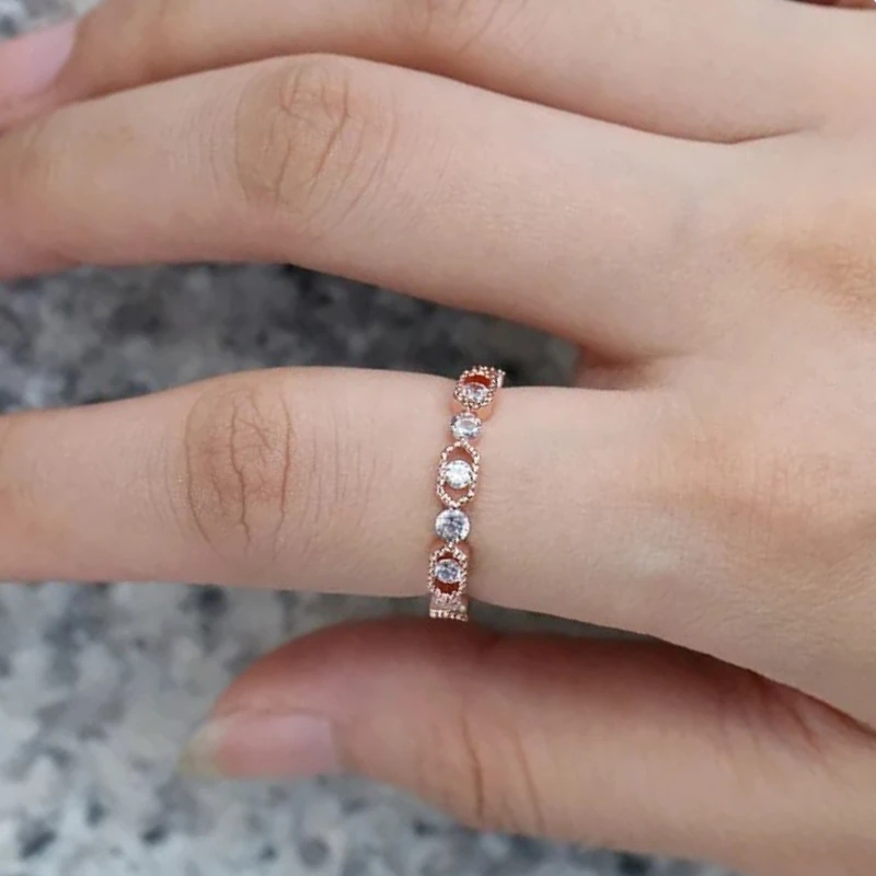 European and American Style Fashionable Ladies Attend The Jewelry Event with A Single Row Simple Zircon Rose Gold Ring