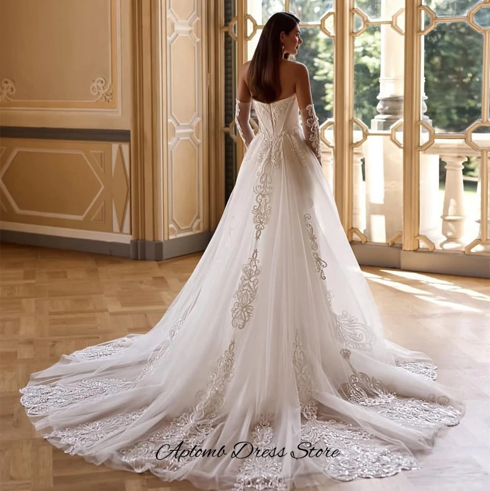 Customized Elegant Satin Strapless Wedding Dress Dreamy Applique Beading Robe de mariée Exquisite Mermaid Tulle Vestido De Novia