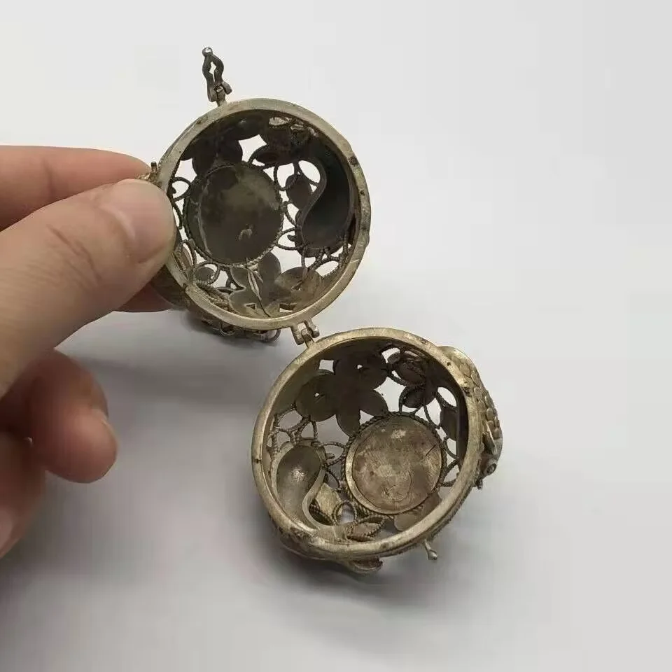 Collection Tibetan silver Hollow sachets hanging decoration double fish Statues