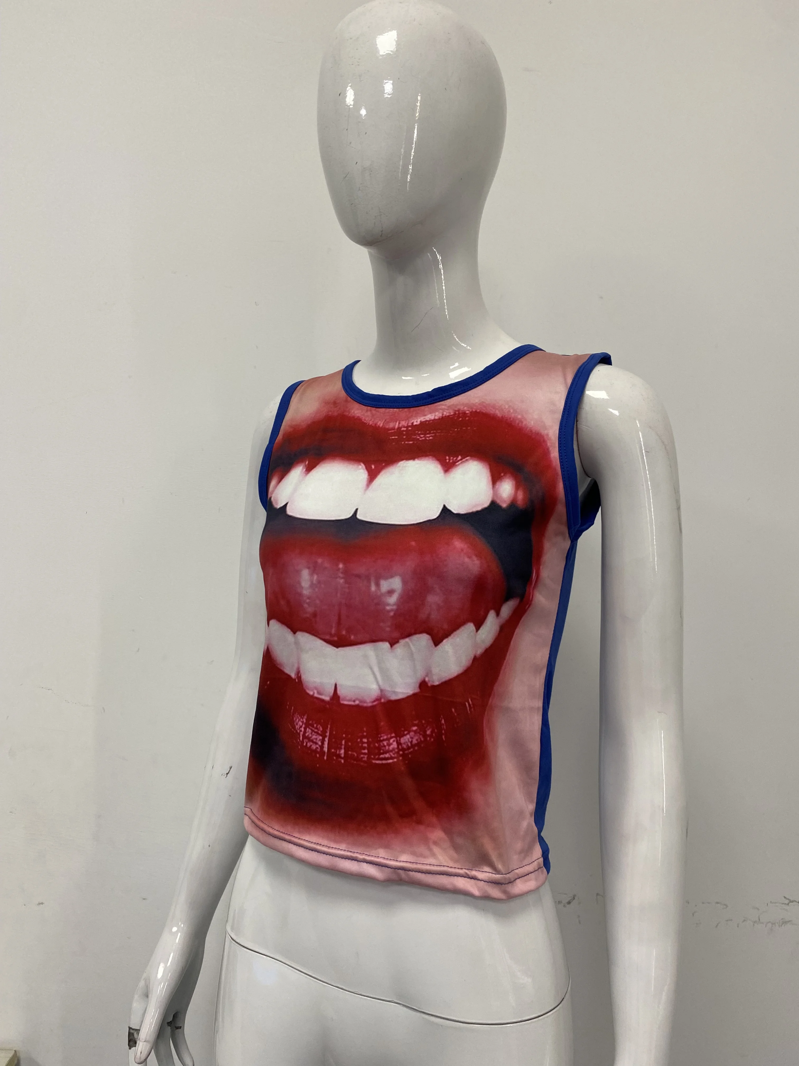 

Cross border spicy girl personality lip short suspender top fashionable slim design T-shirt