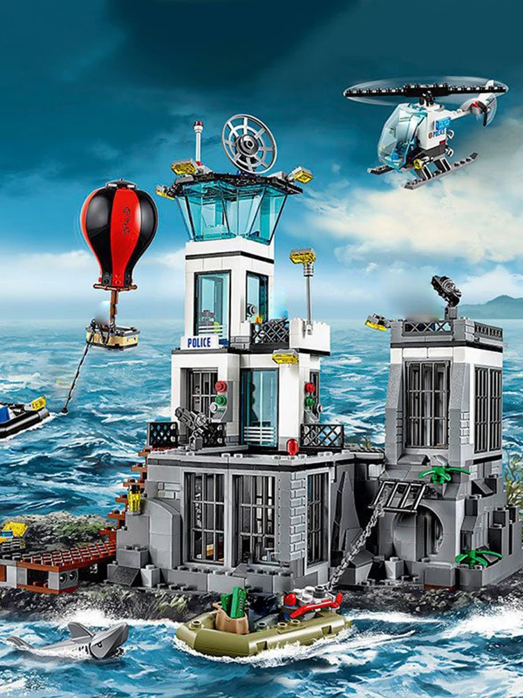 City Series Sea Prison Island Building Ship Helicopter Model Creative Building Blocks Toy Children\'s Assembly Toy For kids Gifts