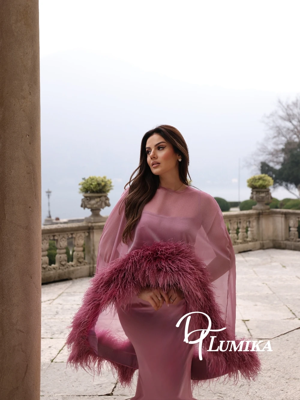 

Dusty Rose Satin Mermaid Evening Dress Women Feather Trim Sheer Capelet Formal Gown Customized For Wedding Guest Prom Party