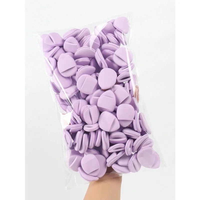 50 قطعة من منتفخة البودرة الصغيرة لوسادة الأصابع، مع منتفخة مسحوق وسادة هوائية، إسفنجة مزج خالية من اللاتكس ومنفخة مكياج لمستحضرات التجميل