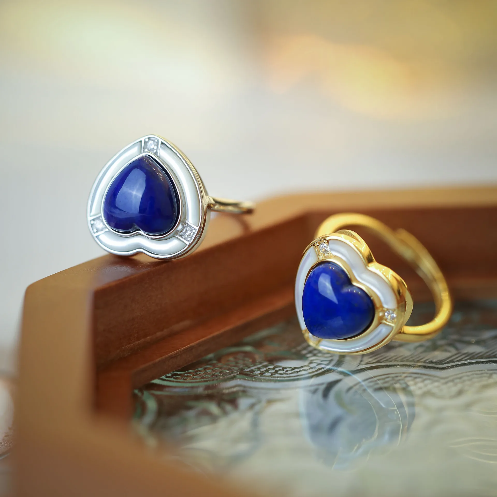 

Кольцо из стерлингового серебра 925 пробы с позолотой из лазурита Love White Shell Light Luxury Temperament All-match