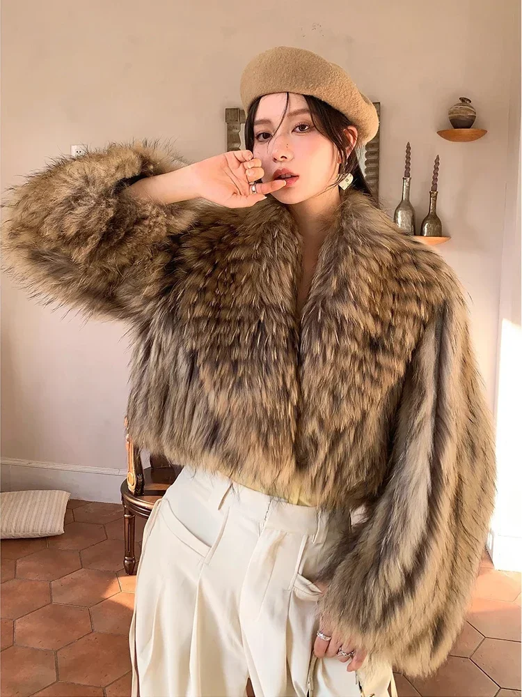 

Luxury Raccoon Dog Fur Coat for Women Autumn Winter 2024 New Fur Strip Sewed Toghter Design High Waist Cropped Real Fur Jacket