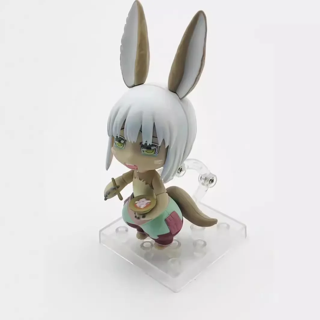 Anime Made in Abyss Action Figures Nanachi Cosplay Modelli da collezione Basilico PVC Figurine Doll Toys Bambini Regali di Natale 10 cm