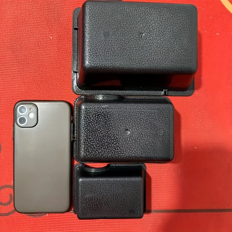 مقاسات مختلفة من مخبأ الزواحف السوداء مع قبة ونفق المدخل - موئل من البلاستيك المتين مناسب للسحاليات والثعابين والحواس والزواحف الصغيرة الأخرى - مأوى للهروب من التهوية وسهل التنظيف لـ Terrariums