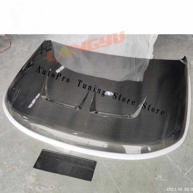 

Top quality Suitable fiber hood for Range Rover, in stock at the factory