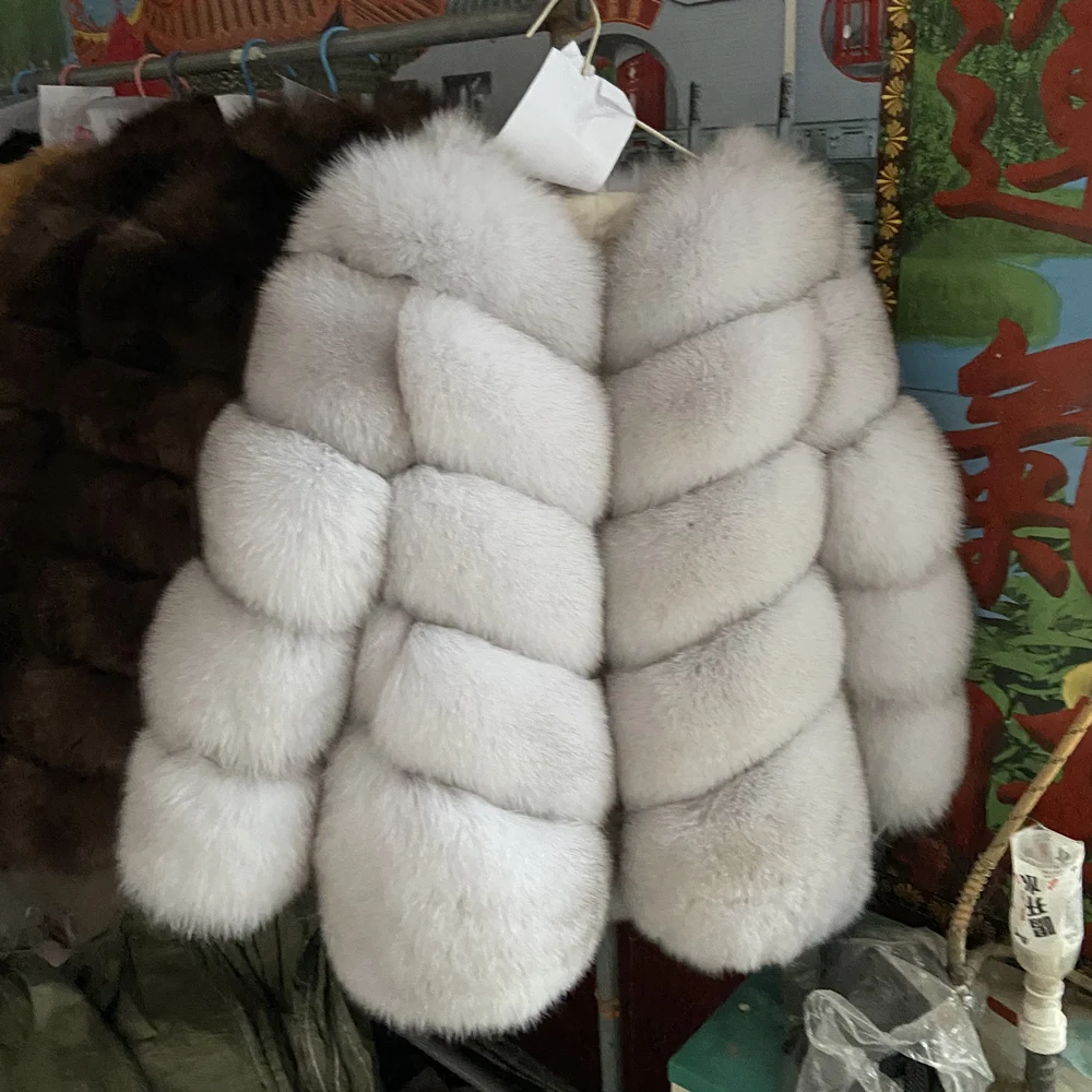 QUEENTINA Cappotti di pelliccia di volpe naturale Moda nuove donne Giacca molto calda ed elegante Gilet Colletto alla coreana Cappotto di pelle Donna Inverno
