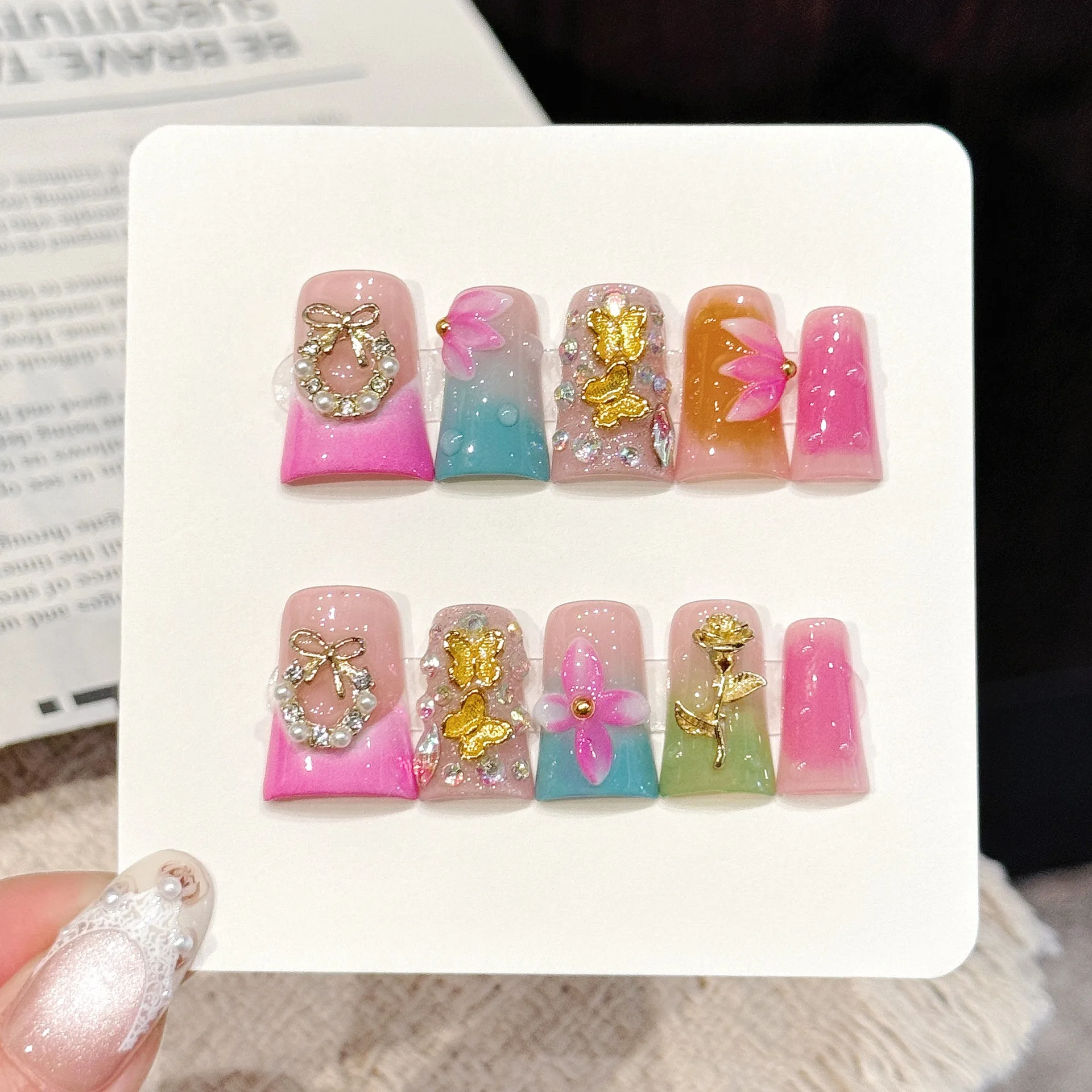 10PCS Duck Handmade Press On Nails,Gentle And Elegant Style,Suitable For Festivals Parties And Daily Wear.