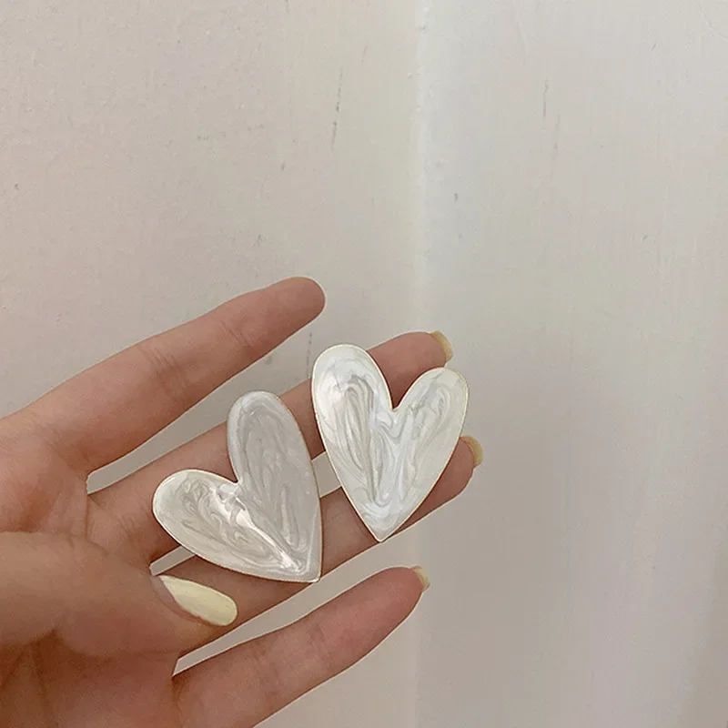 LATS-pendientes de tuerca de corazón grande para mujer y niña, joyería minimalista de Color blanco, gota de amor coreano, esmalte estético, vida