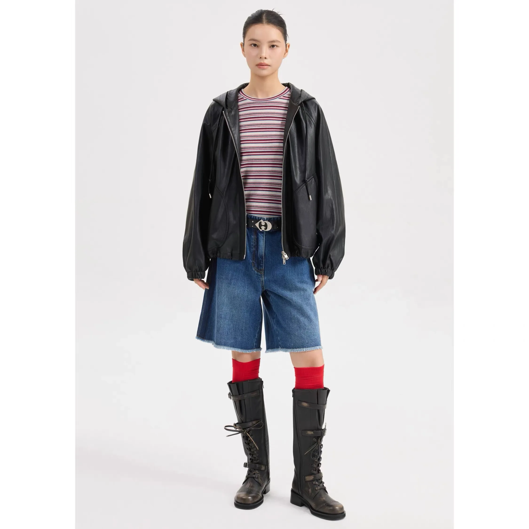 Wysokiej jakości kurtka z kapturem, luźny krój, uniwersalna, skórzana, olejowana, modna i wygodna dla kobiet.