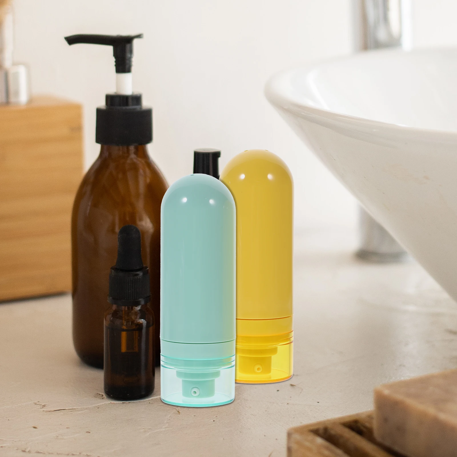 

2Pcs Travel Shampoo Bottles Portable Squeeze Dispenser Toiletry Lotion Bottle Empty Refillable Sub Packing Safe Leak