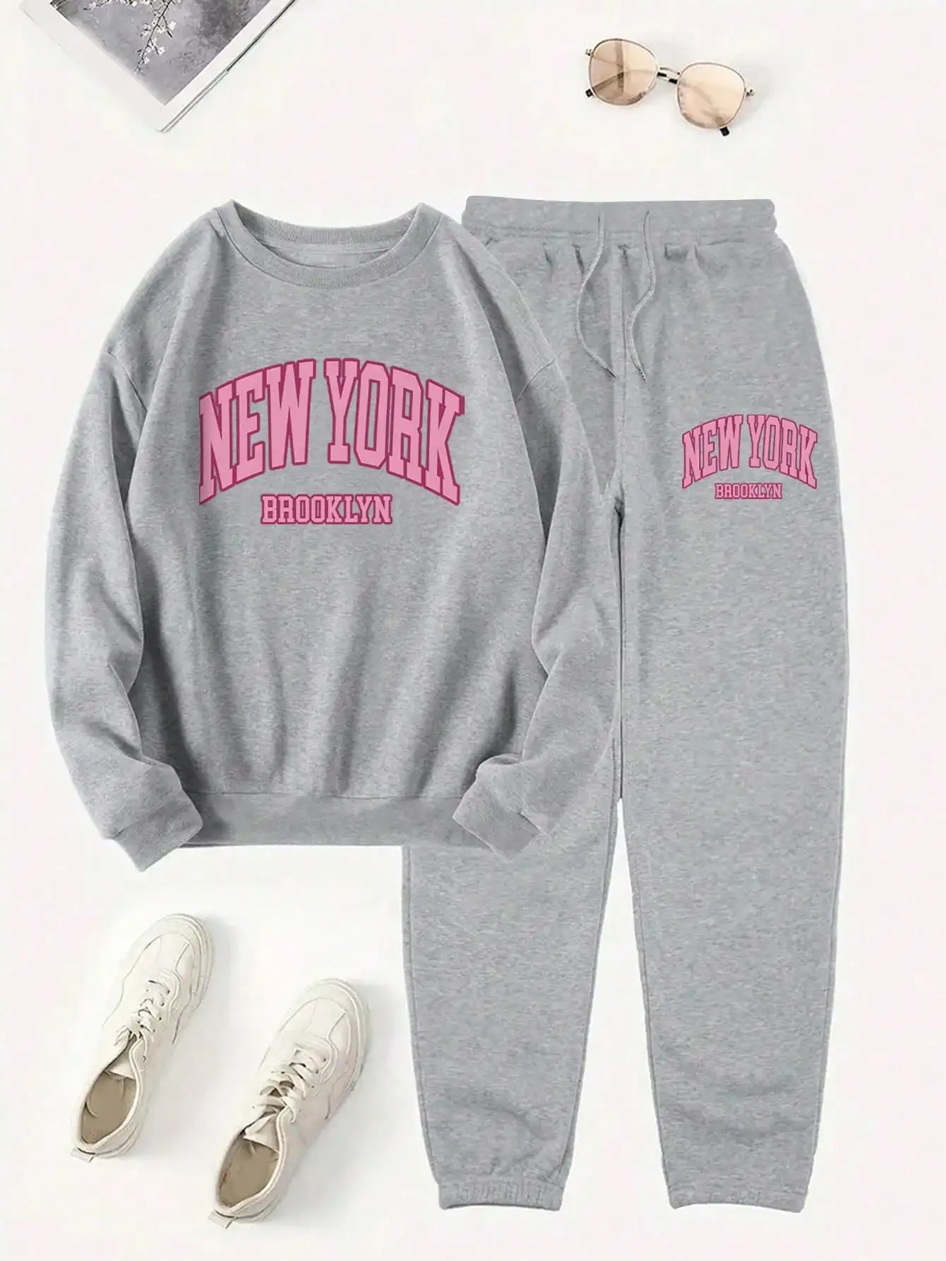 Set da Donna con Felpa in Pile e Pantaloni Jogger con Stampa 'New York Brooklyn'
