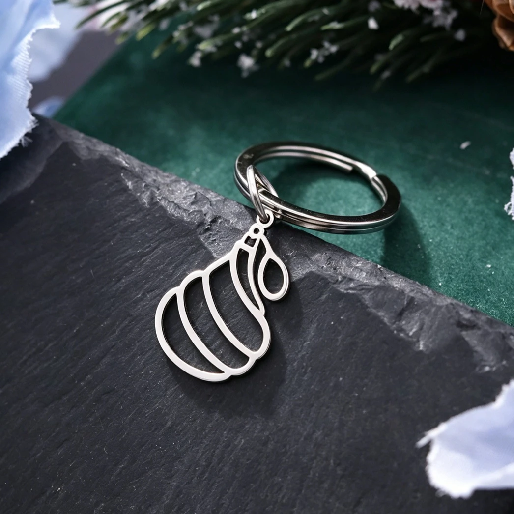 Fashion Hollow Marine Spiral Conch Pendant Keychain For Men Women Stainless Steel Cute Sea Shell Keyring Bag Small Gift Jewelry