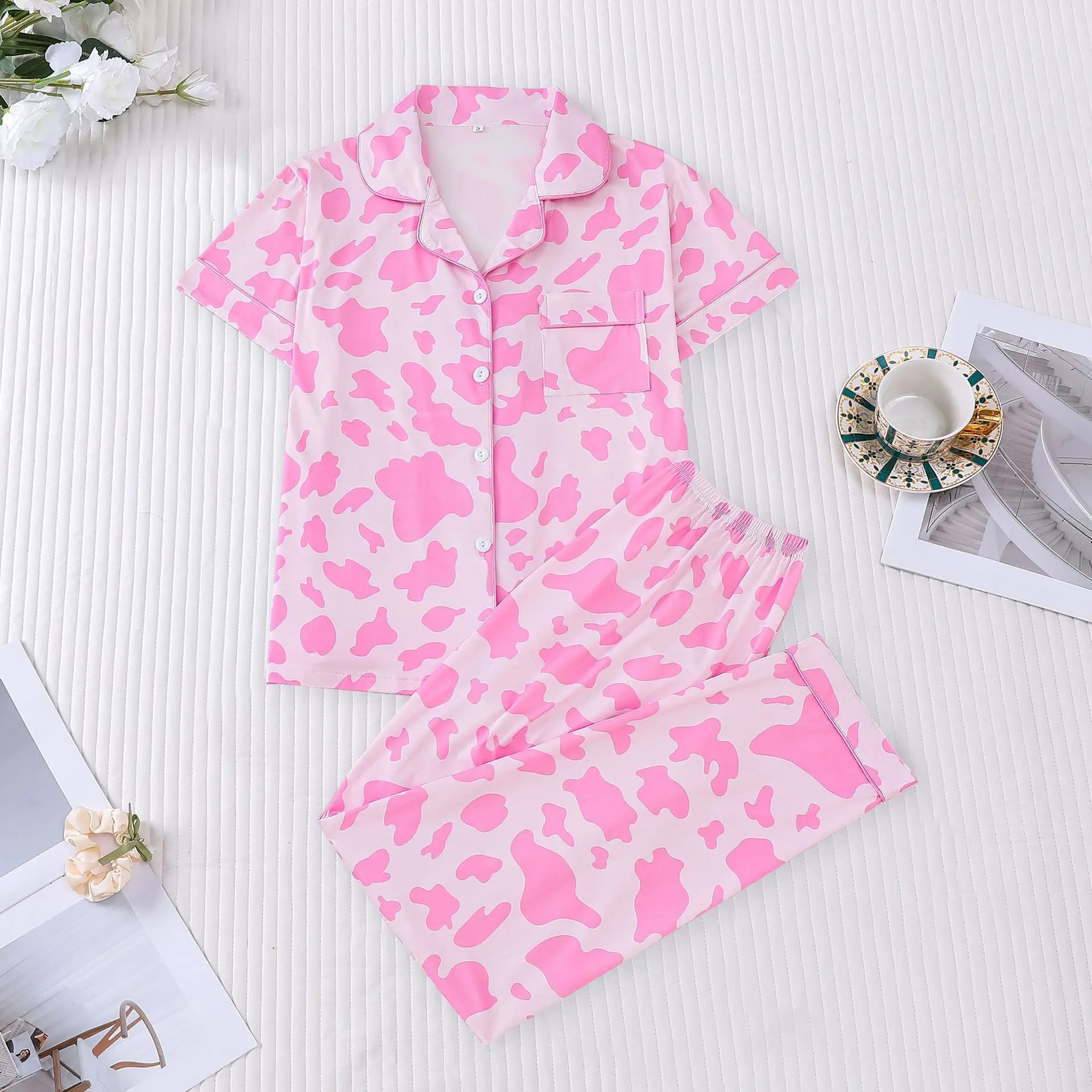 

Autumn New European American Women's Pajamas Set Cow Pattern Printed Cardigan Lapel Collar Short-sleeved Trousers 2-piece Set