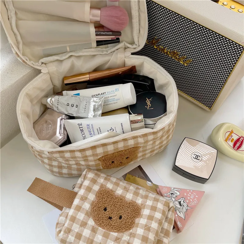 Cartoon animal curly patch bear cosmetic bag cute niche female storage bag student portable large capacity cotton quilted handba