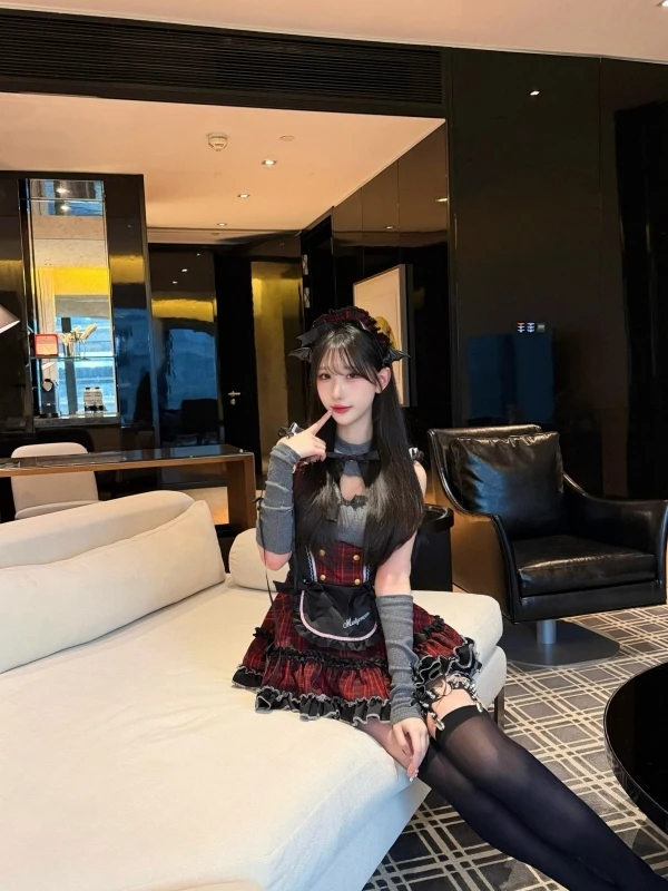 

Sweet Cool Spicy Y2K Set with Small Flng Sves Heart Hollow out Top Red Plaid Overalls Puffy Skirt Two Piece Set Women