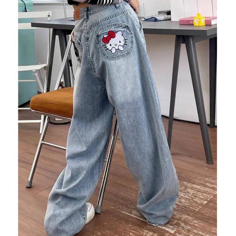 Sanrio Hello Kitty lavado jeans azul claro para mulheres, calças retas soltas, calças coreanas de rua alta, tendência bordada em desenhos animados,