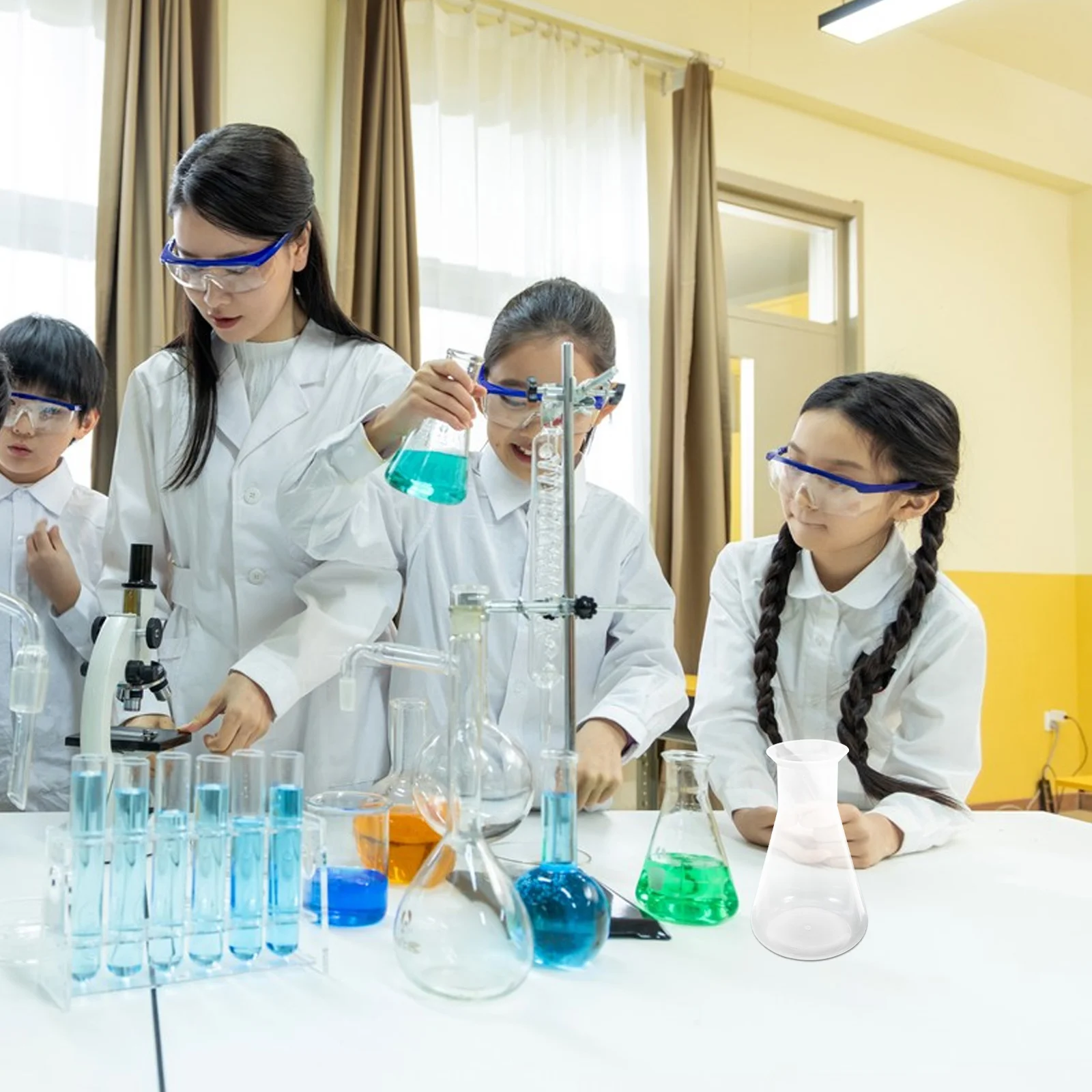 

1000 Ml Clear Flask Wide Mouth Design for Easy Pouring and Observation in Educational and Research Labs Plastic Flask