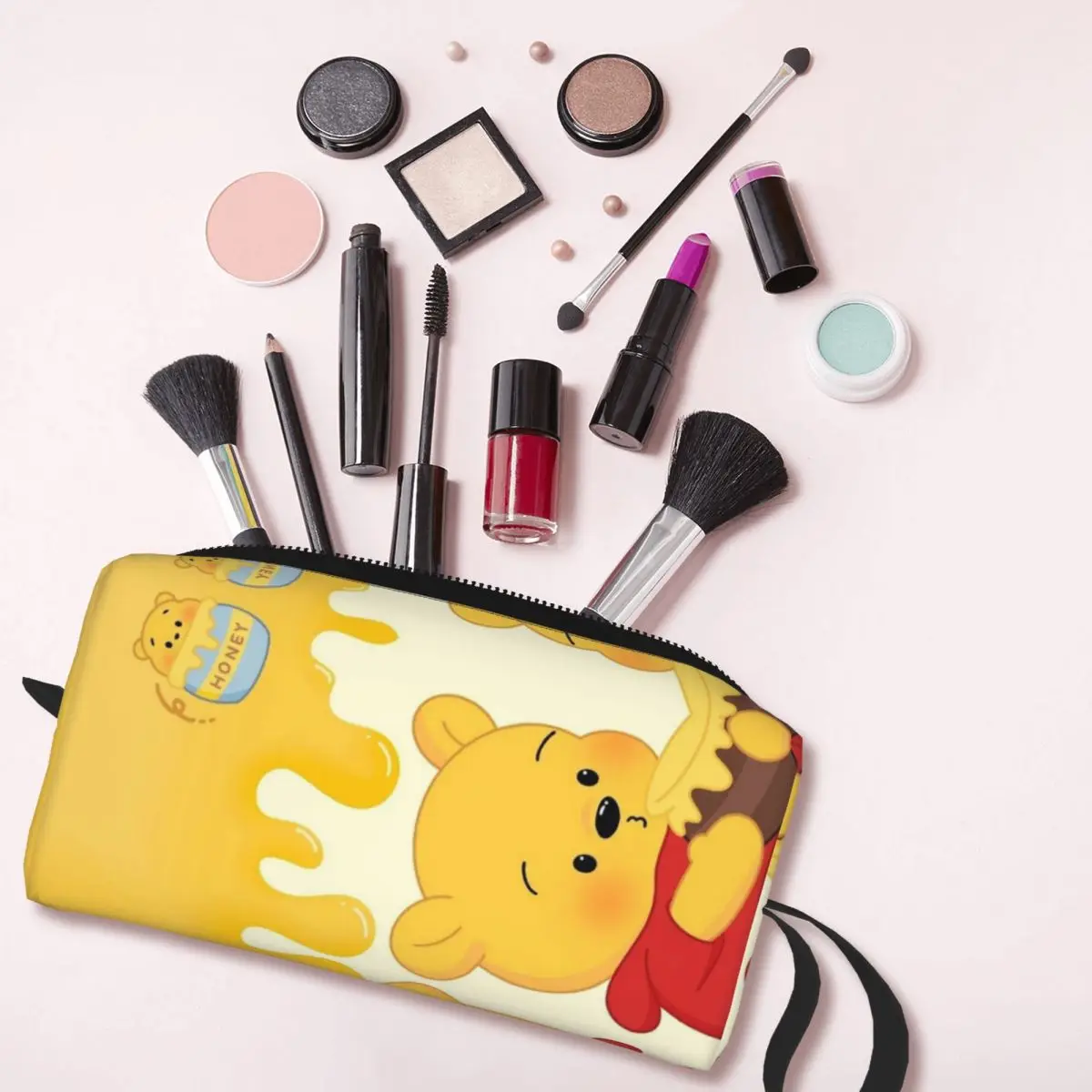 Custom Winnie The Pooh Cute Cartoon Cosmetic Bag Women Kawaii Large Capacity Makeup Case Beauty Storage borse da toilette