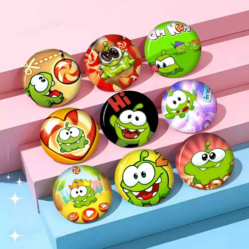 Game Funny Face o-Om n-Nom Anime Button Pin Handgefertigte Brosche für Kleidung Cartoon-Abzeichen Rucksack-Dekoration Schmuck-Accessoires