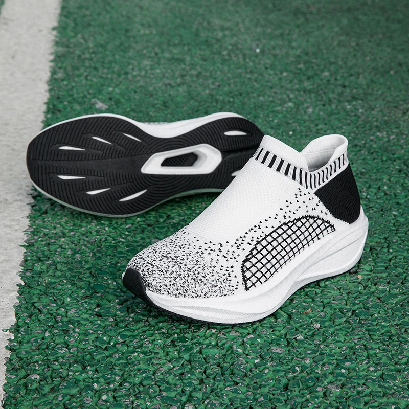 New Lightweight Running Shoes, Fashionable Mesh Lightweight Sports Shoes, Men's and Women's Casual Walking Running Shoes