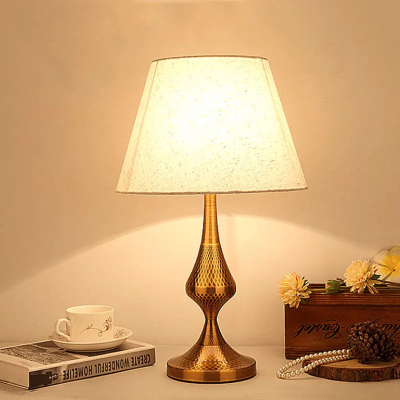 

European American Bedroom Bedside Lamp Creative Hotel Night Lamp Study Reading Lamp E27 Fabric Decoration Office Lamp