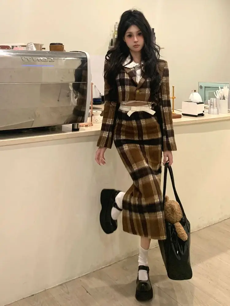 

2025 Fall Winter Plaid Tweed Jacket Skirt Set French Vintage Style Elegant Short Office Suit Lady Chic Outfit