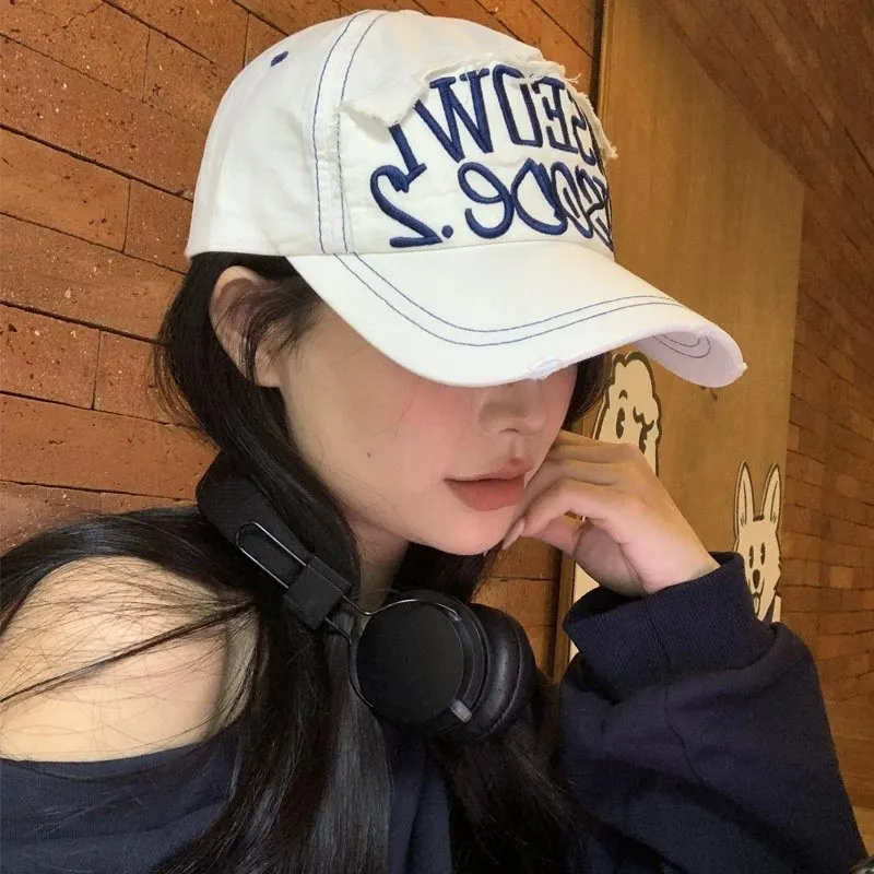 Korean Three-Dimensional Letter Embroidered Baseball Cap For Men and Women Couples Simple All-Matching Face Small Shade Cap