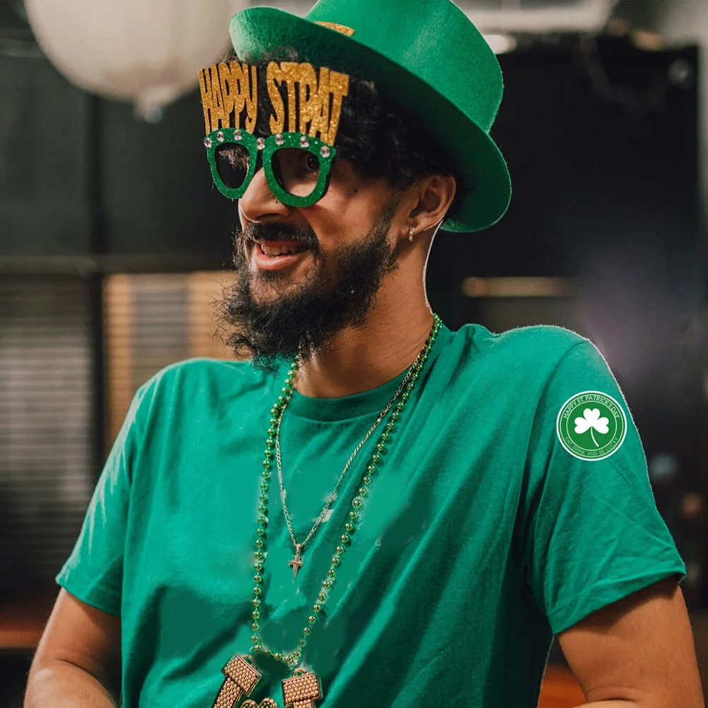 

500Pcs Shamrock Stickers St Patrick's Day Theme Festive Decals for Holiday Decoration Gift Wrapping Cell Phone Crockery Wall