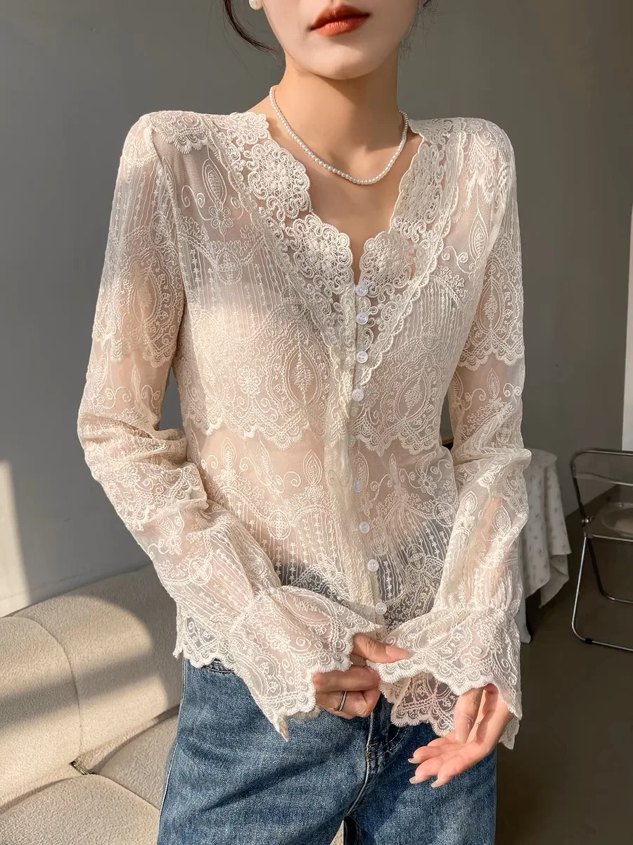 

Boutique Wholesale 2023 Autumn French Style Unique Design Sense Hollow Out Embroidery Lace Women's Shirt