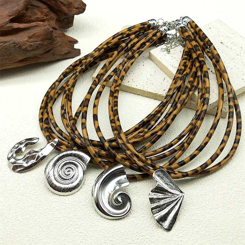

Spiral Conch Shell Ginkgo Leaf Choker Necklace Women Men Stainless Steel Silver Color Leopard Print Pu Chain Jewelry Gift