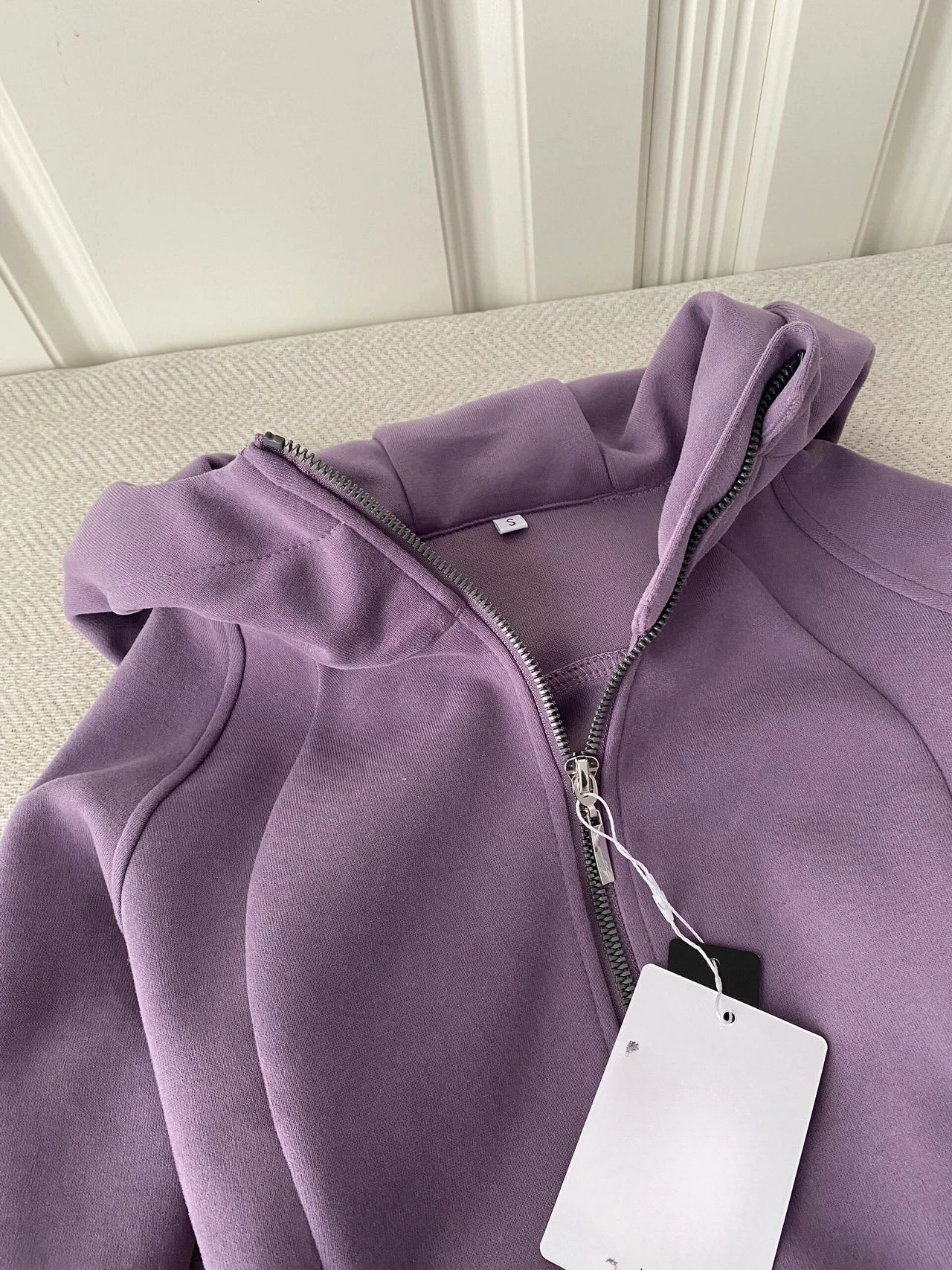 Purple Sweatshirt Jacket Women's Stylish Early Autumn Spring Shoulder Length Slim Fit Unique Beautiful Commute Style Zipper P...