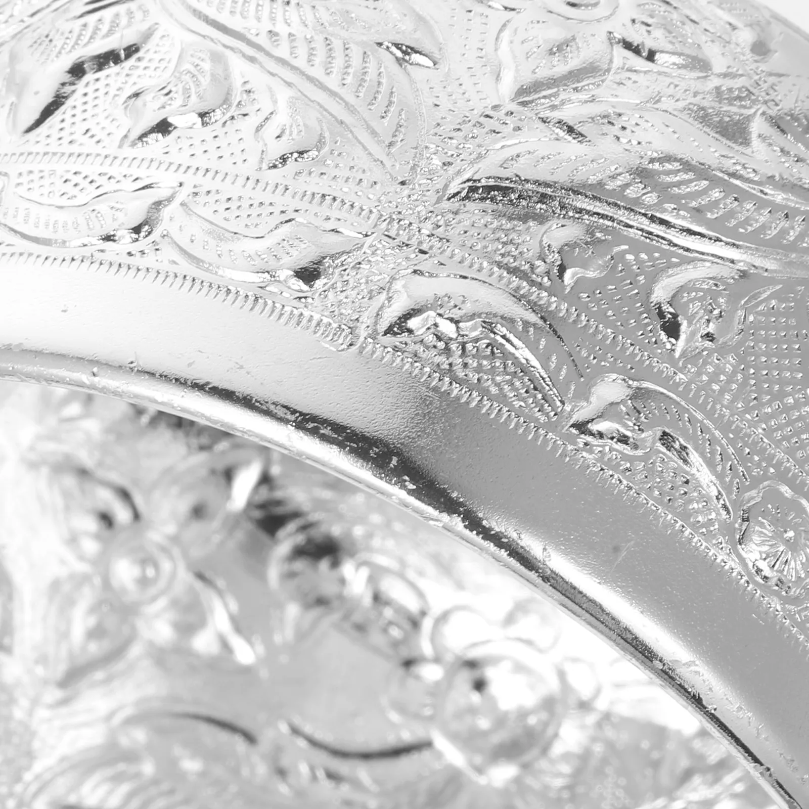 Thai Traditional Carved Tin Bowl Essential Oil Storage Bowl for Spa Massage Salon Home Aromatherapy Beautiful Smooth Surface