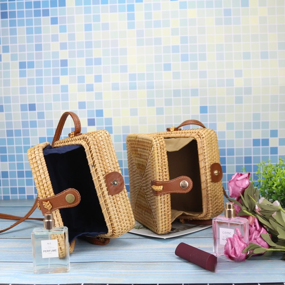 Tas Selempang Anyaman Rotan Bu - Beach Bag Straw ulasan dan harga