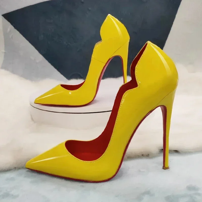 Yellow curved edge12