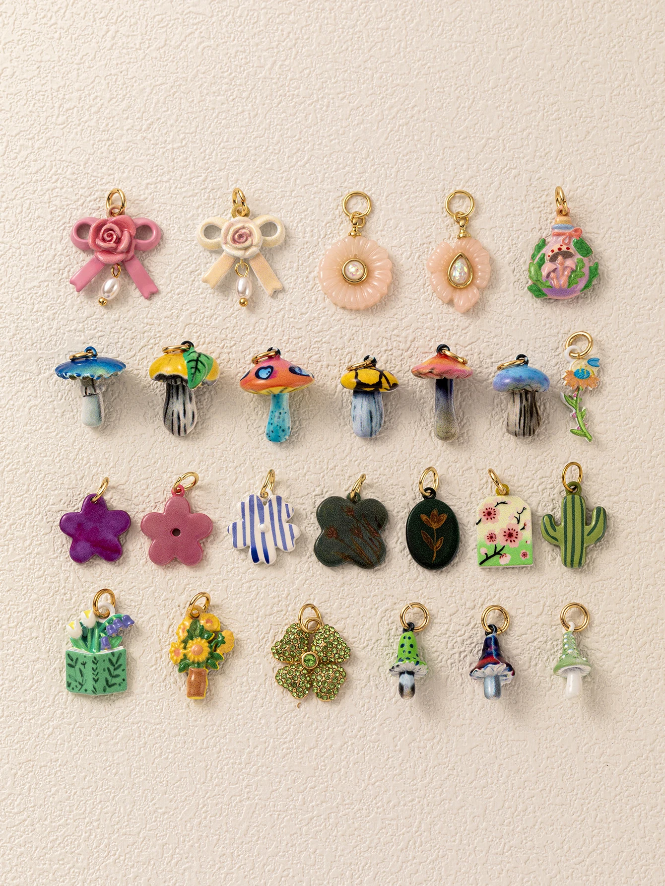 Süße und frische Blumen, rosa Blumen, Blätter, Kaktus, DIY-Anhänger, Charms, Schmuckherstellung – Detail 3