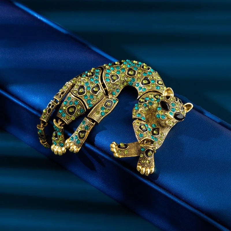 Fashion Money Cat Brooch Male Rhinestone Ancient Golden Leopard Animal Pin Suit Coat Collar Pin Accessories