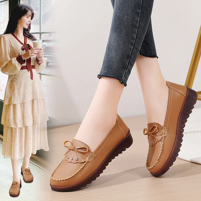 

Leisure Fashion Soft Soled Mother's Shoes Comfortable Commuting Lady Middle-aged and Elderly Leather Shoes