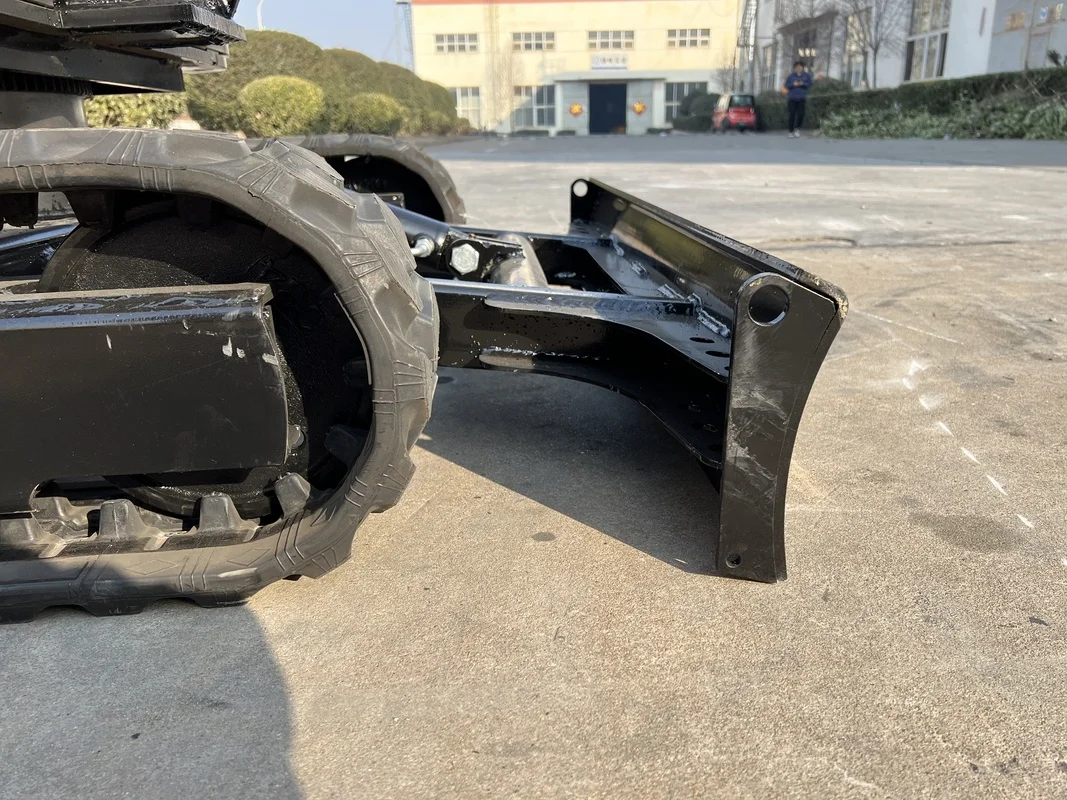 ماكينة حفارة زاحفة صغيرة صينية جديدة ماكينة حفارة Minibagger Farm CE Epa Engine 1 2 2.5 3.5 طن حفارة