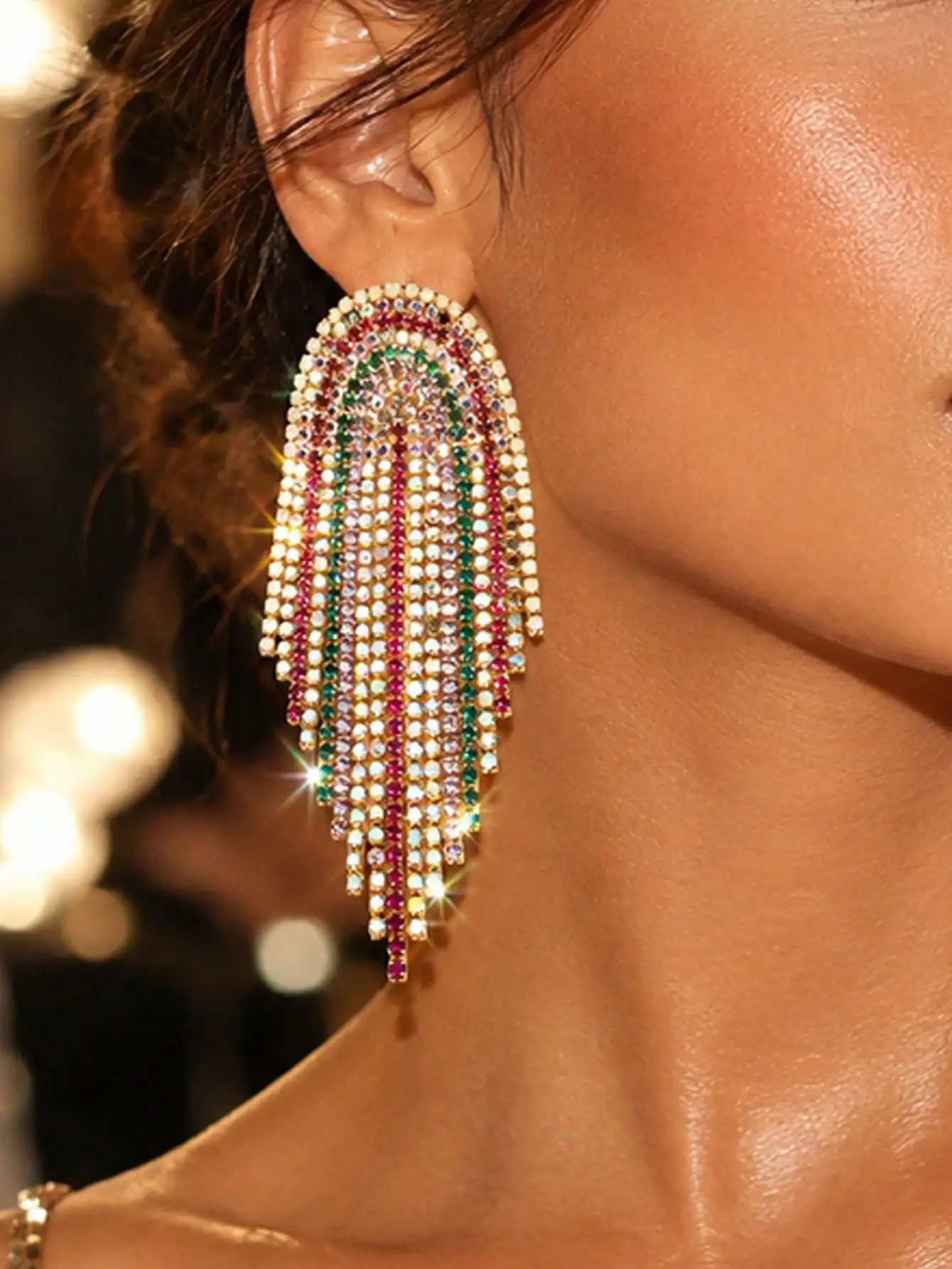 Bunte Strass-Ohrringe mit langen Quasten für Damen, glitzernde Regenbogen-Kristall-Fransen-Ohrringe als Statement-Accessoire für Party und Club – Detail 1